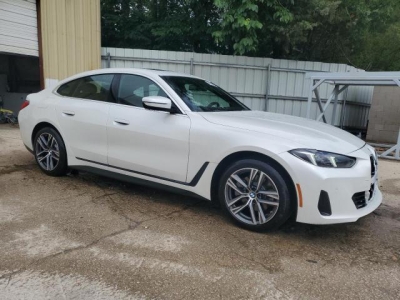 2025 BMW 430XI GRAN COUPE справа спереди