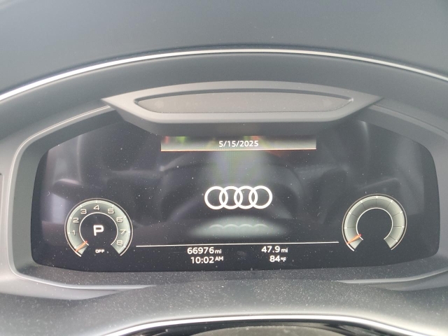 2021 AUDI Q8 PRESTIGE S-LINE панель