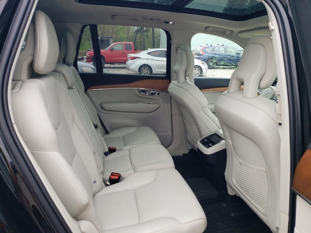 2022 VOLVO XC90 T6 MOMENTUM салон сзади 2