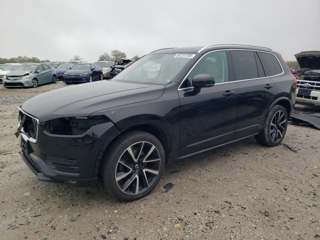 2022 VOLVO XC90 T6 MOMENTUM спереди слева