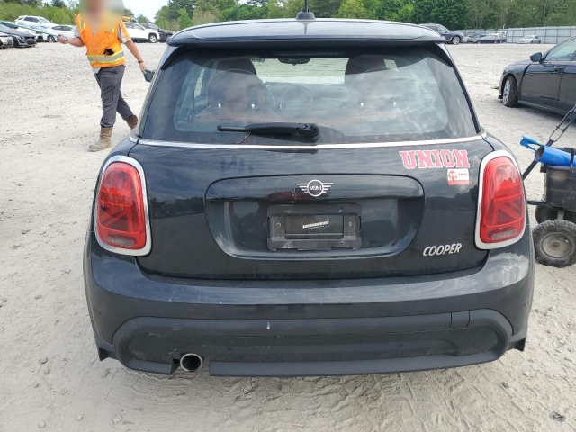 2023 MINI COOPER сзади