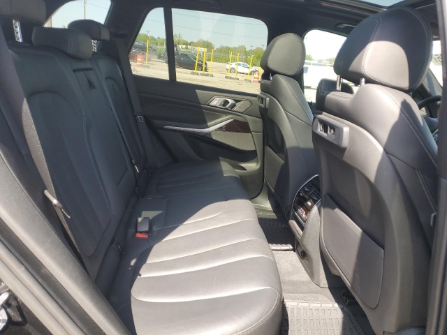 2021 BMW X5 XDRIVE40I салон 3
