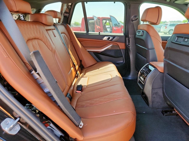 2022 BMW X5 XDRIVE40I салон 4