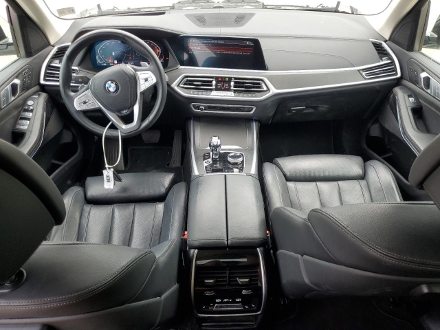 2022 BMW X7 XDRIVE40I салон 2
