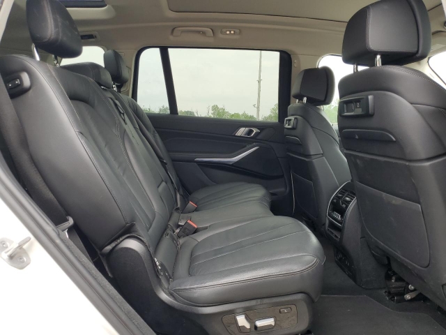 2022 BMW X7 XDRIVE40I салон 4