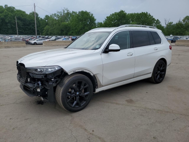 2022 BMW X7 XDRIVE40I слева спереди