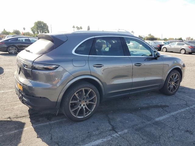 2021 PORSCHE CAYENNE S справа сзади 