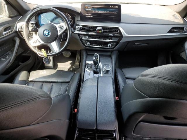  2022 BMW 530E салон1