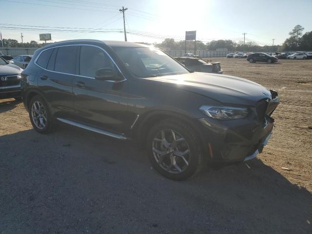 2022 BMW X3 XDRIVE30I справа спереди