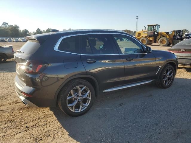 2022 BMW X3 XDRIVE30I справа сзади