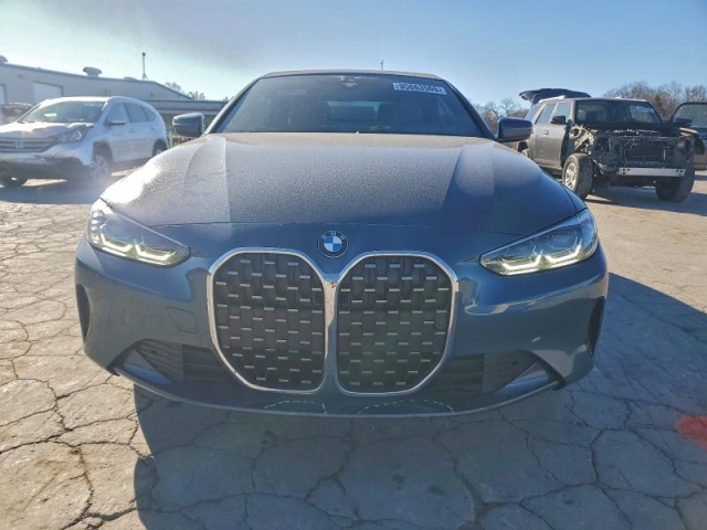 2023 BMW 430XI спереди 