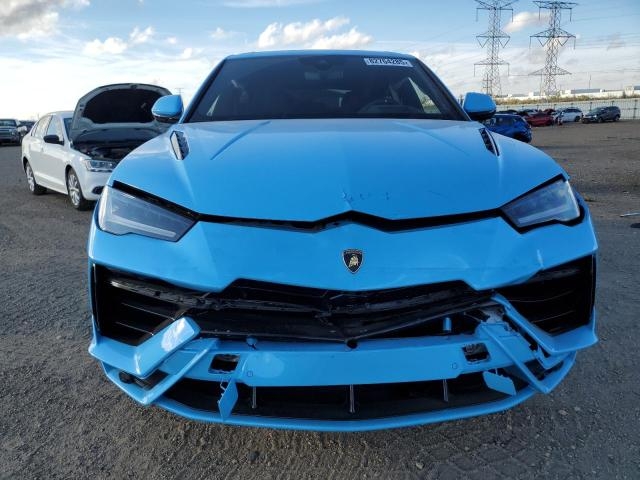 2023 LAMBORGHINI URUS S спереди 