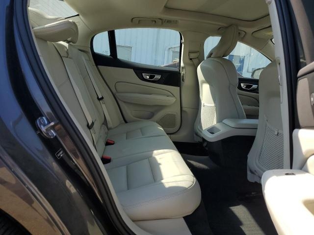 2024 VOLVO S60 PLUS салон сзади