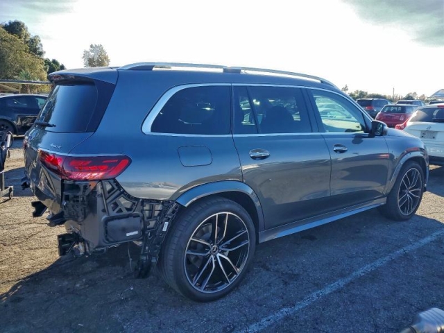 2025 MERCEDES-BENZ GLS 450 4MATIC справа сзади 